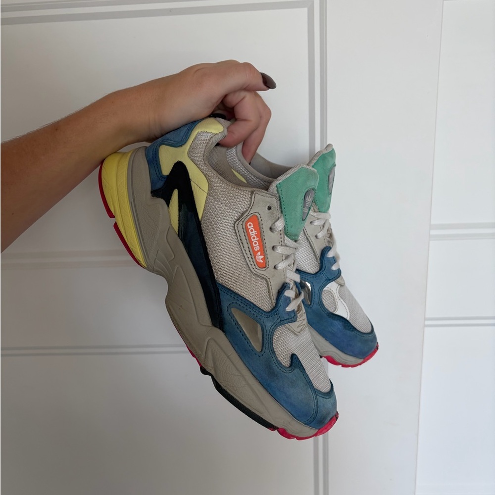 Adidas Falcon
